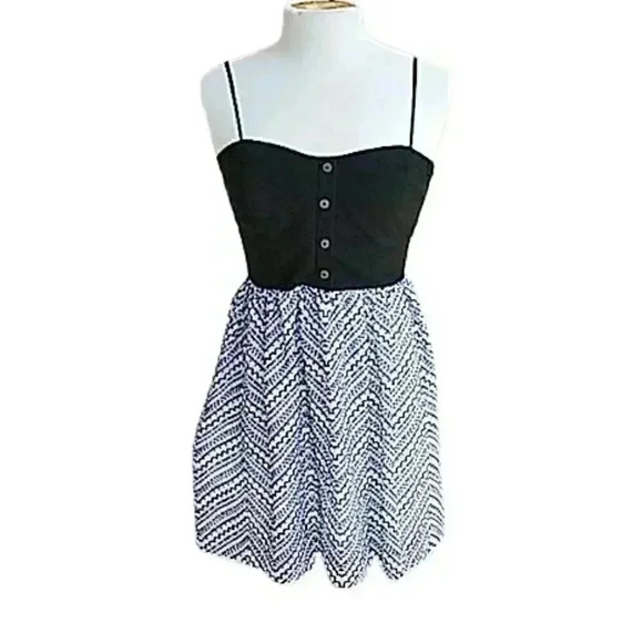 TRIXXI Black Crochet Bodice Tribal Print Chiffon Skirt Fit & Flare Mini Dress M - Picture 1 of 6